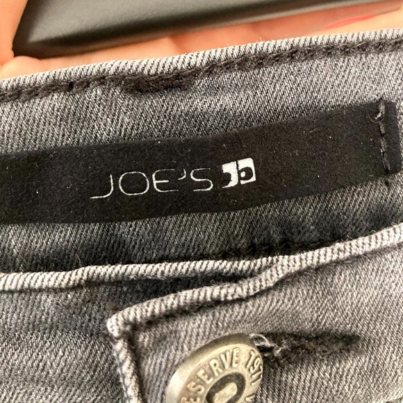 Joe's Jeans Georgina Skinny in Grey - Picture 4 of 5